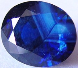 8.05 carats unheated blue sapphire gemstone, transparent gems, exclusive loose faceted sapphires, gemstones shopping